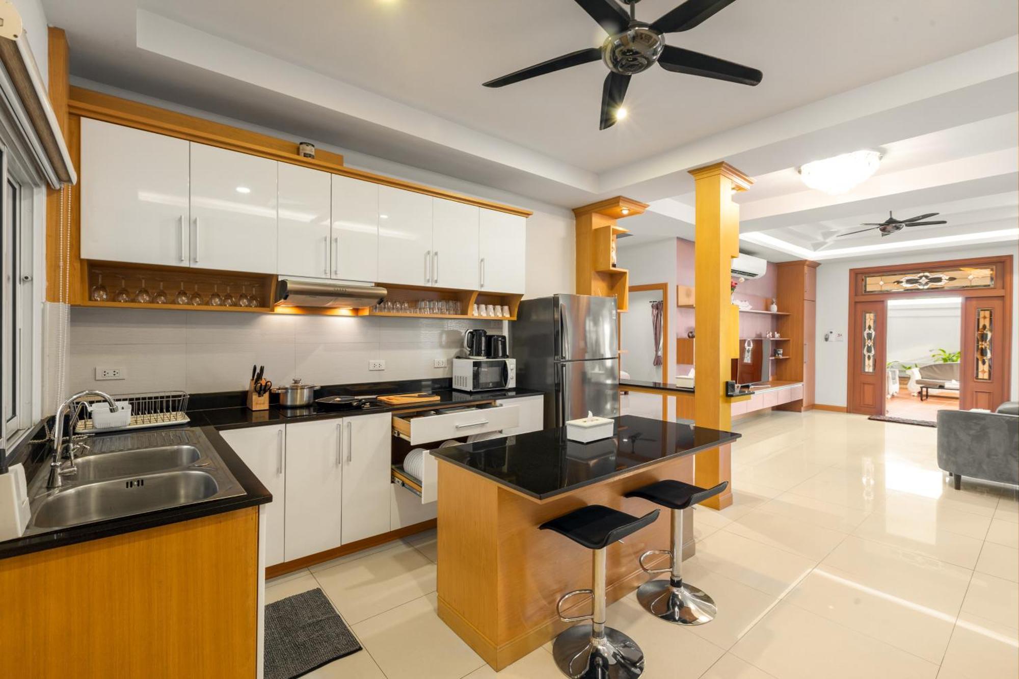 Pattaya Private Villa - Pool,Sauna,Snooker,Bbq Εξωτερικό φωτογραφία